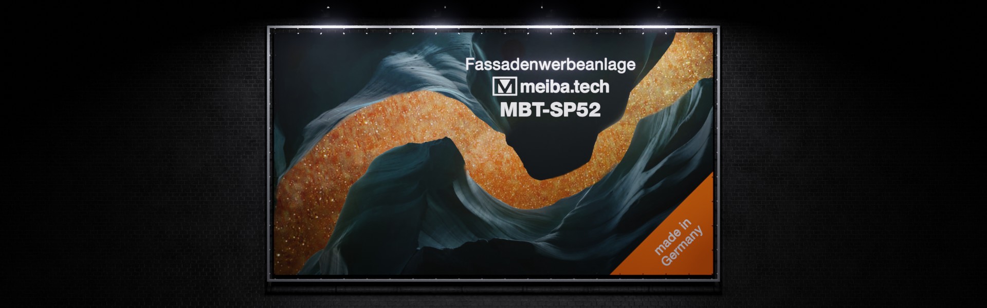 MBT-SP52: Modular advertising system for attaching facade advertising, front view illuminated