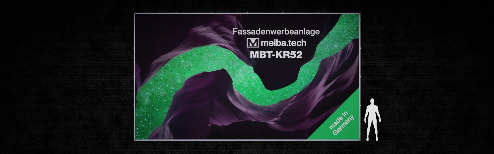 Werbeanlage MBT-KR52 für langfristige Bannerwerbung an Fassaden, Frontansicht und Größenvergleich