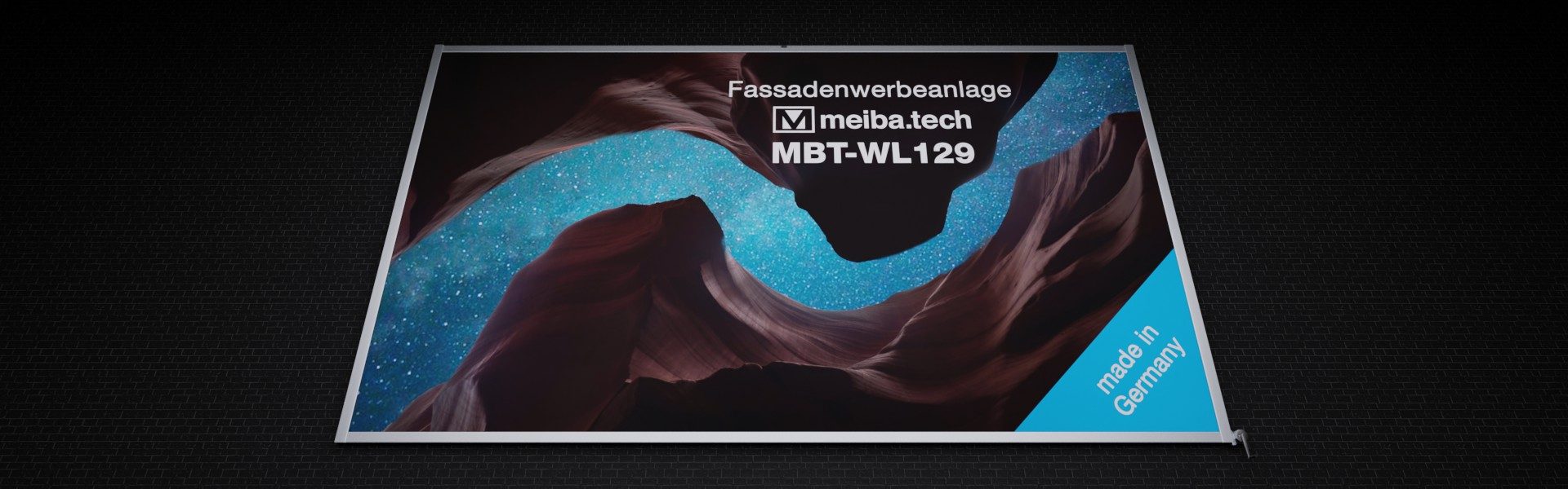 Facade advertising system MBT-WL129 with banner lift, bottom view